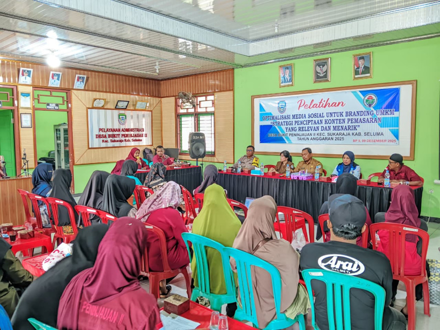 Dalam mendukung UMKM Pemdes Bukit Peninjauan II melaksanakan kegiatan Pelatihan Optimalisasi Media Sosial dalam Branding UMKM